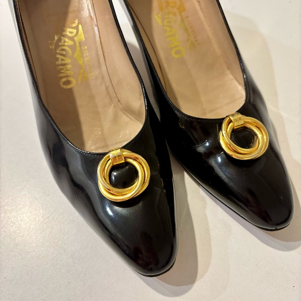 Vintage Salvatore Ferragamo Black Pumps with Gold Accent
